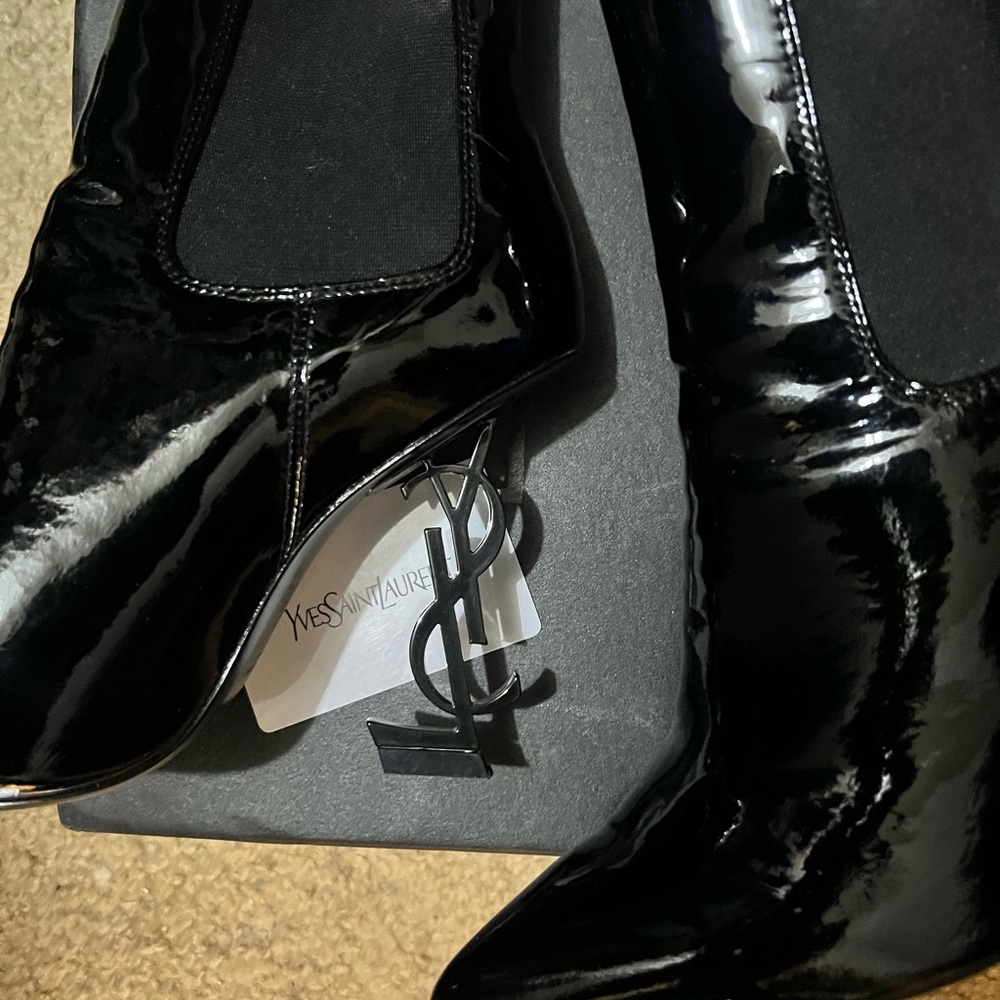 Authentic Saint Laurent Glossy Black Heeled Boots - Picture 6 of 6